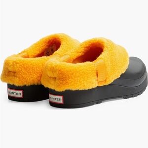 *New* Hunter Women's Play Sherpa Insulated Clogs in Black and Orange, Size 8
